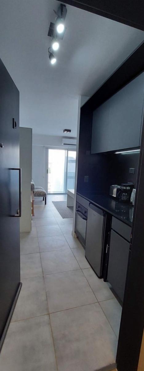 Hermoso Monoambiente Totalmente Amoblado — foto 4