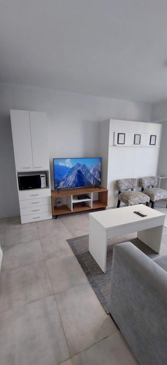Hermoso Monoambiente Totalmente Amoblado — foto 7