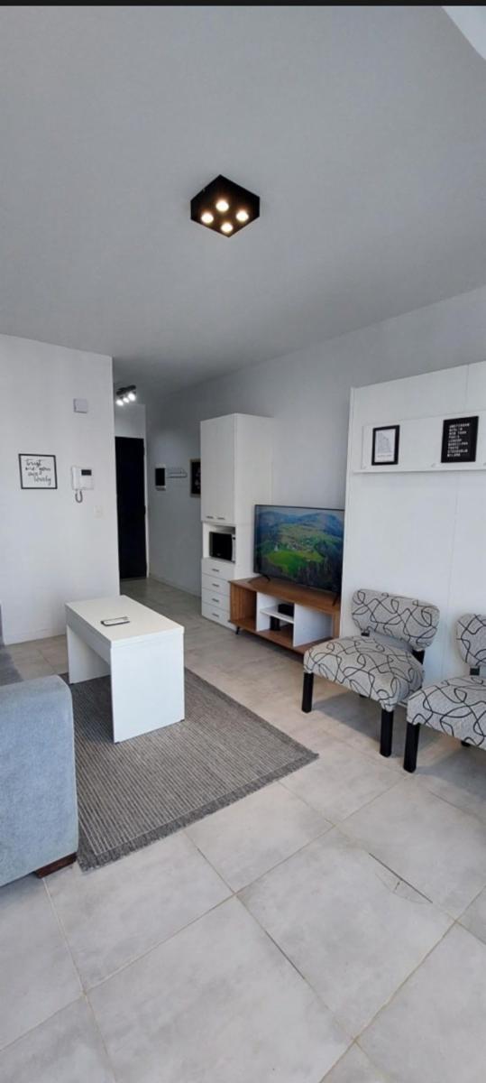 Hermoso Monoambiente Totalmente Amoblado — foto 12