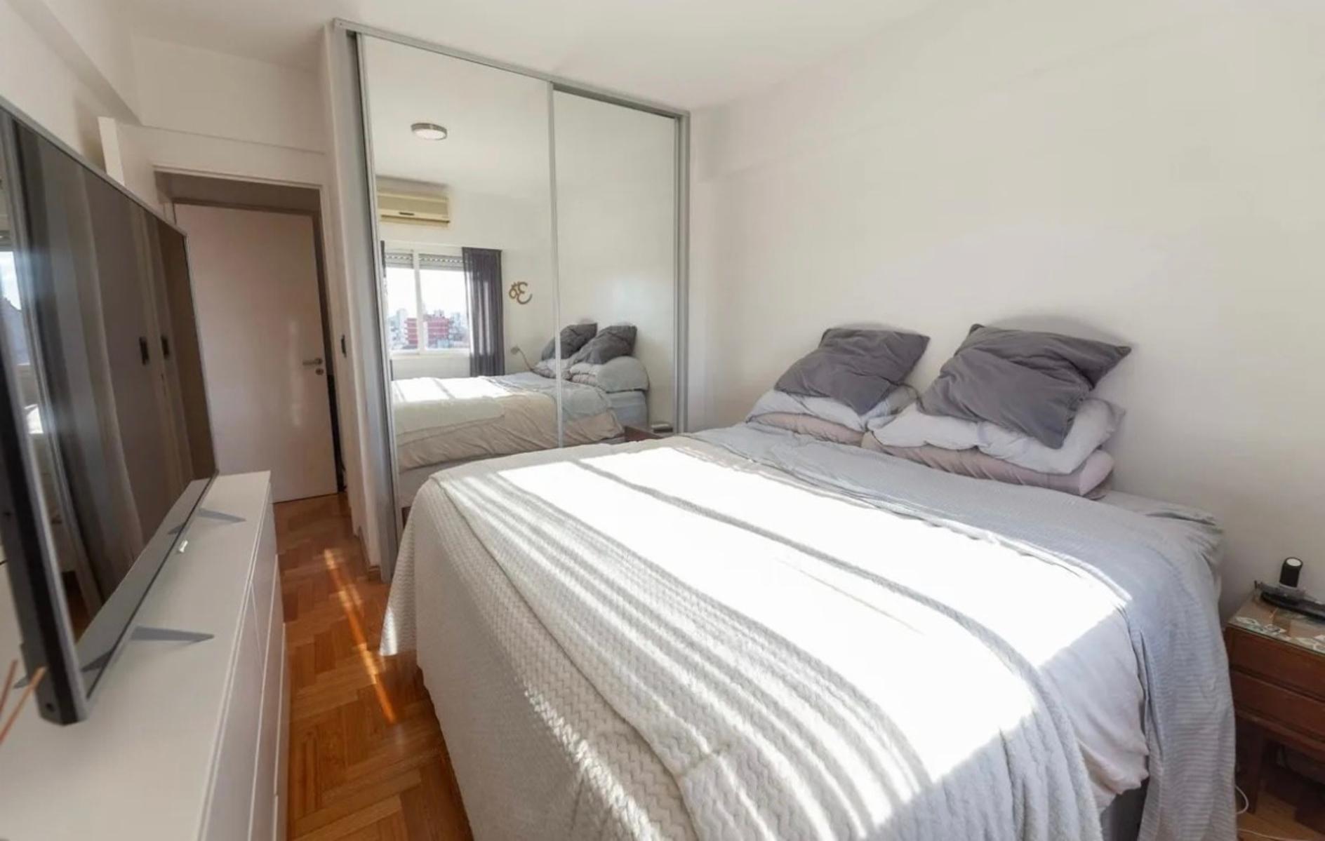 Departamento dos ambientes con cochera en Coghlan — foto 13