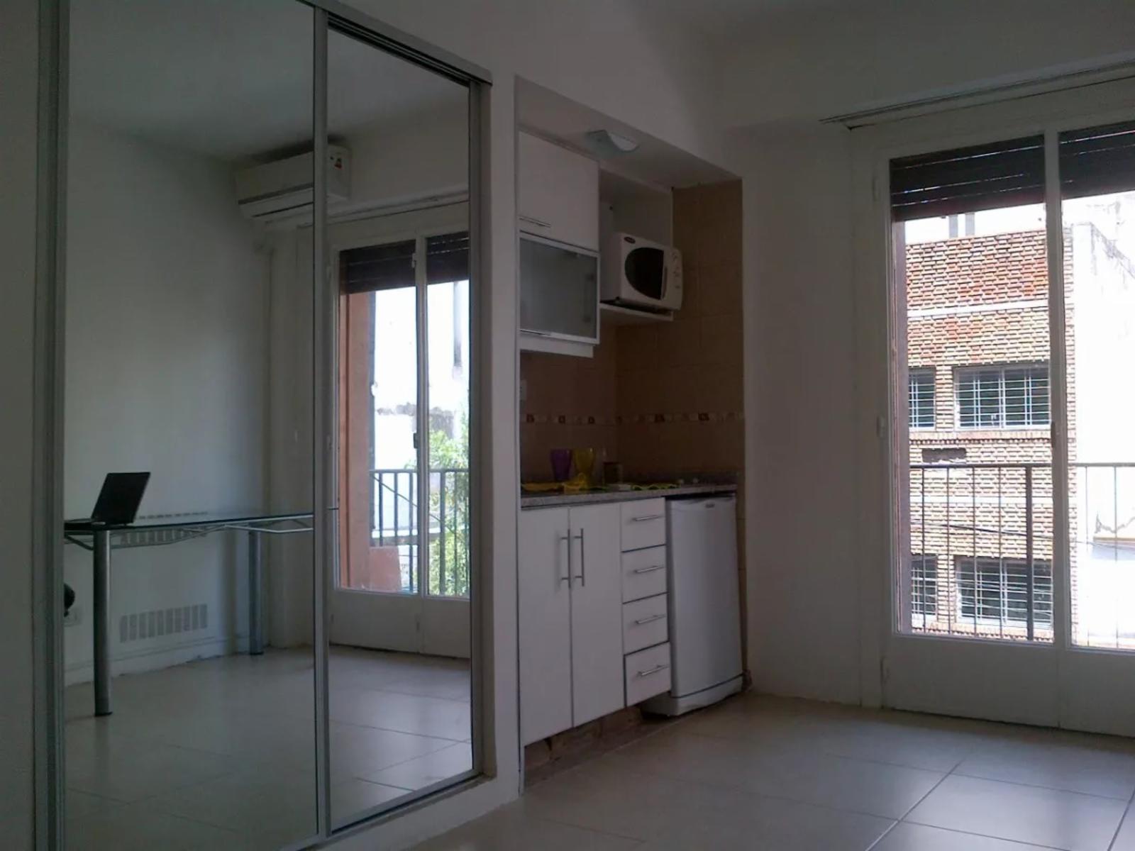 Venta Departamento Monoambiente en Balvanera Viamonte 2600