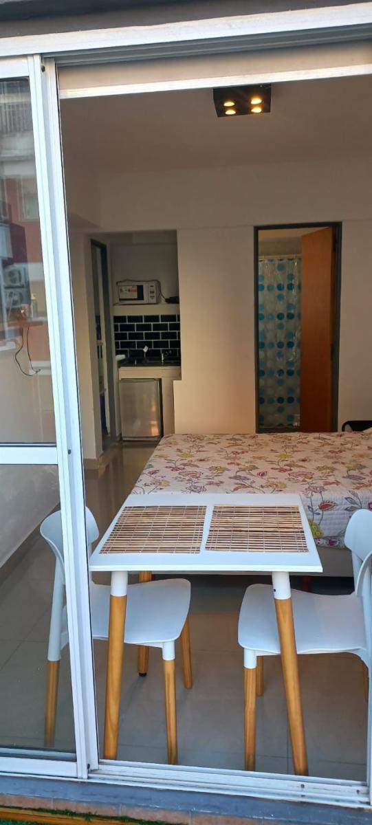 Monoambiente/ Estudio c/balcón terraza en Almagro. — foto 4