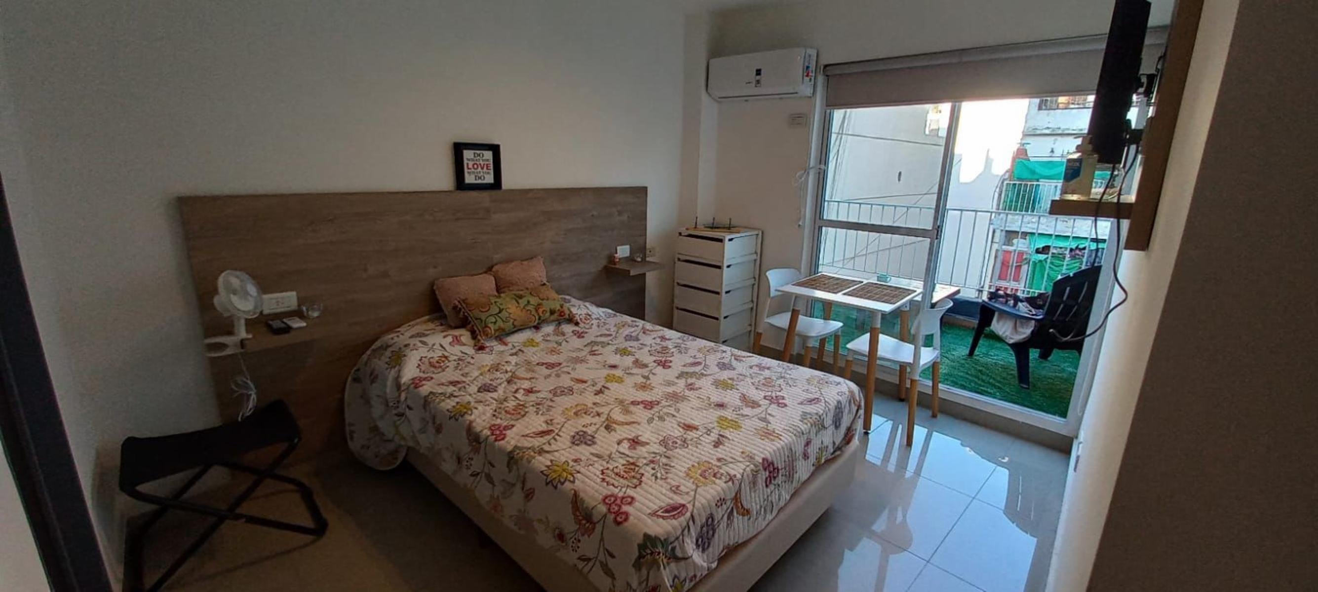 Monoambiente/ Estudio c/balcón terraza en Almagro. — foto 9