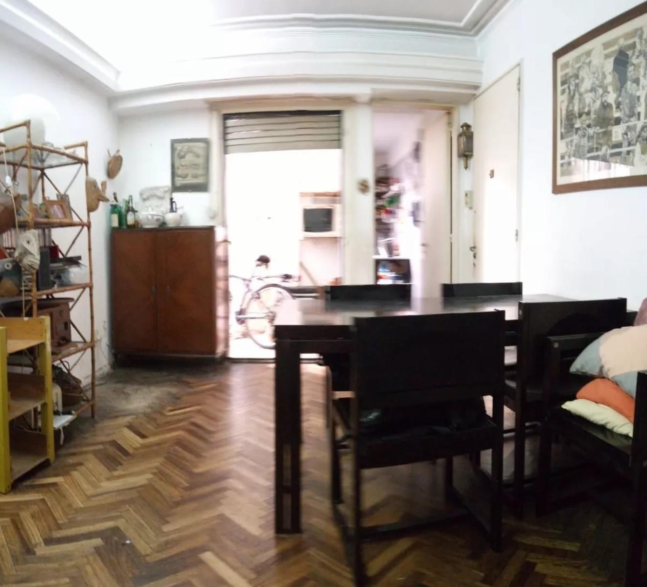 Venta Departamento 2 Ambientes con Patio Almagro Avenida Corrientes 4500