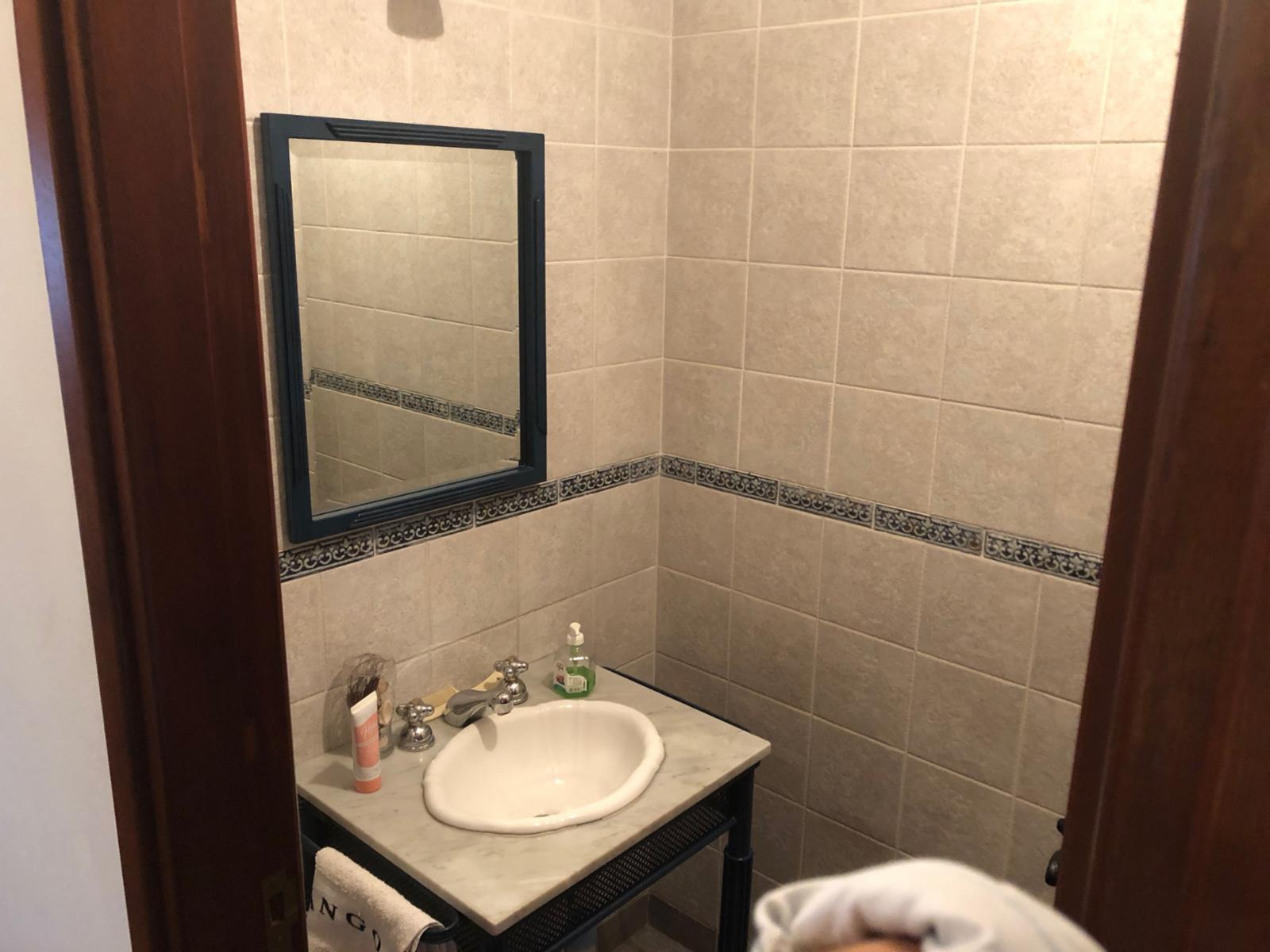 Casa Amplia Lum. 4 amb. Más Dep. c/garaje y jardín — foto 9