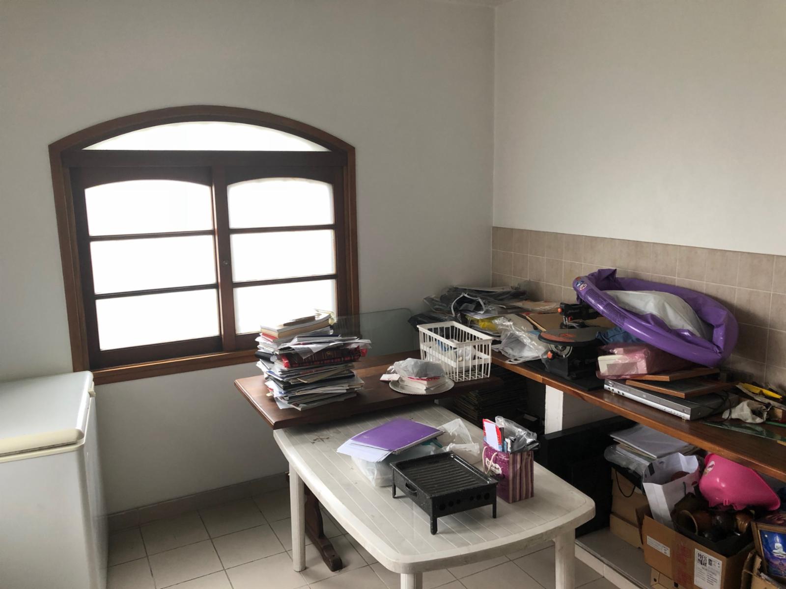 Casa Amplia Lum. 4 amb. Más Dep. c/garaje y jardín — foto 10