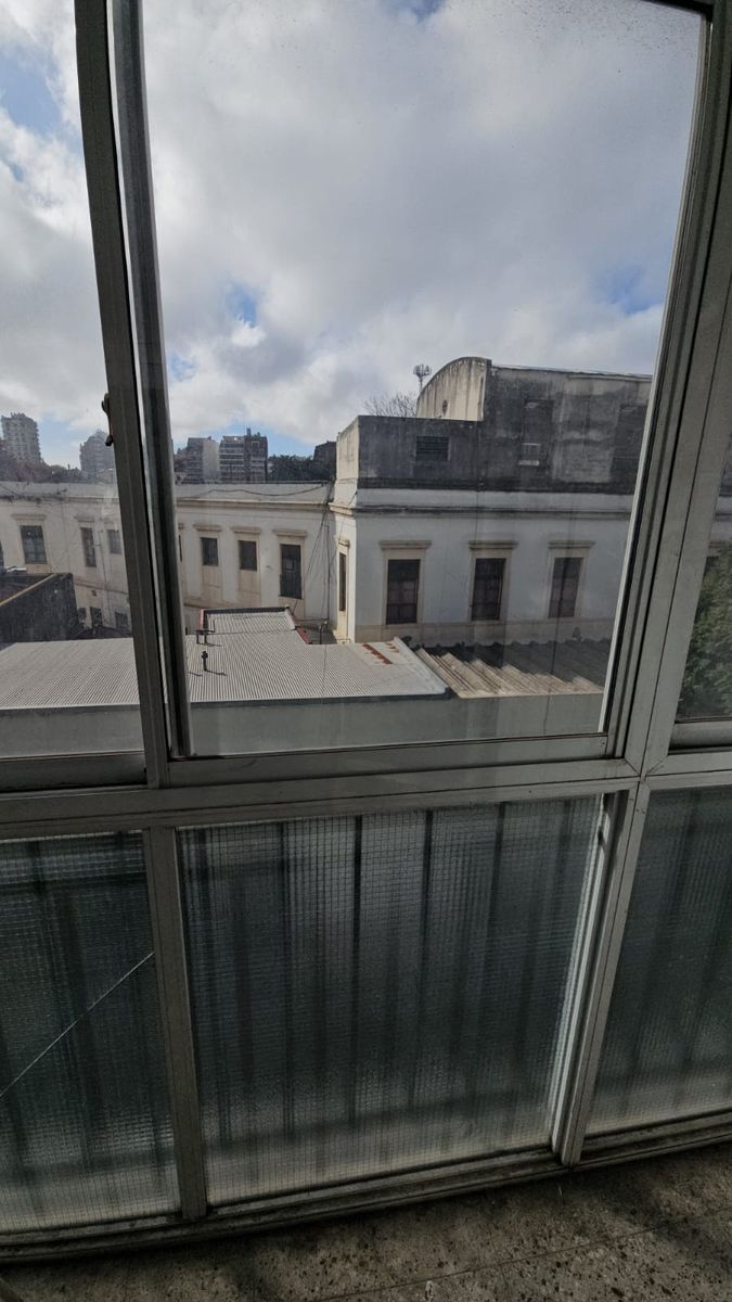 Departamento Venta 3 Ambientes C/ Dependencia Recoleta Frente Muy Luminoso Balcón - 3