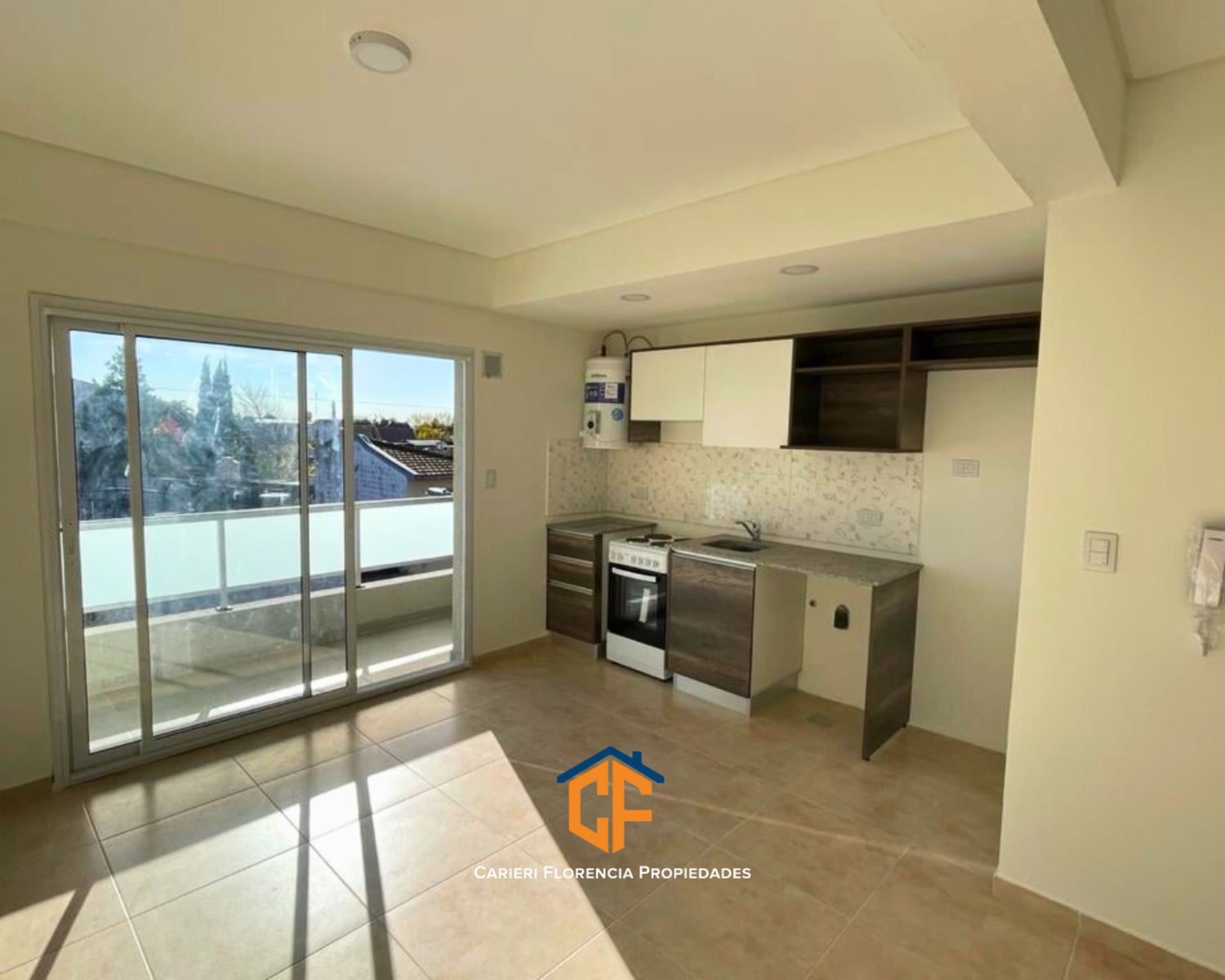 VENTA DE DEPARTAMENTO 2 AMBIENTES CON BALCÓN Y COCHERA EN JOSÉ LEÓN SUÁREZ — foto 2