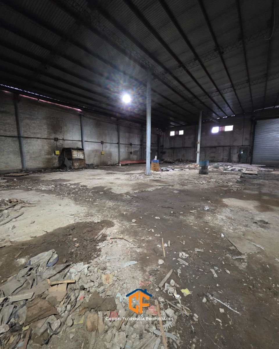 Amplio Galpón/lote En Venta Con Salida A Dos Calles, En Zona Villa Libertad — foto 4