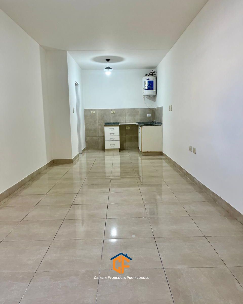 Venta De Amplio Departamento Monoambiente En Villa Lynch — foto 2