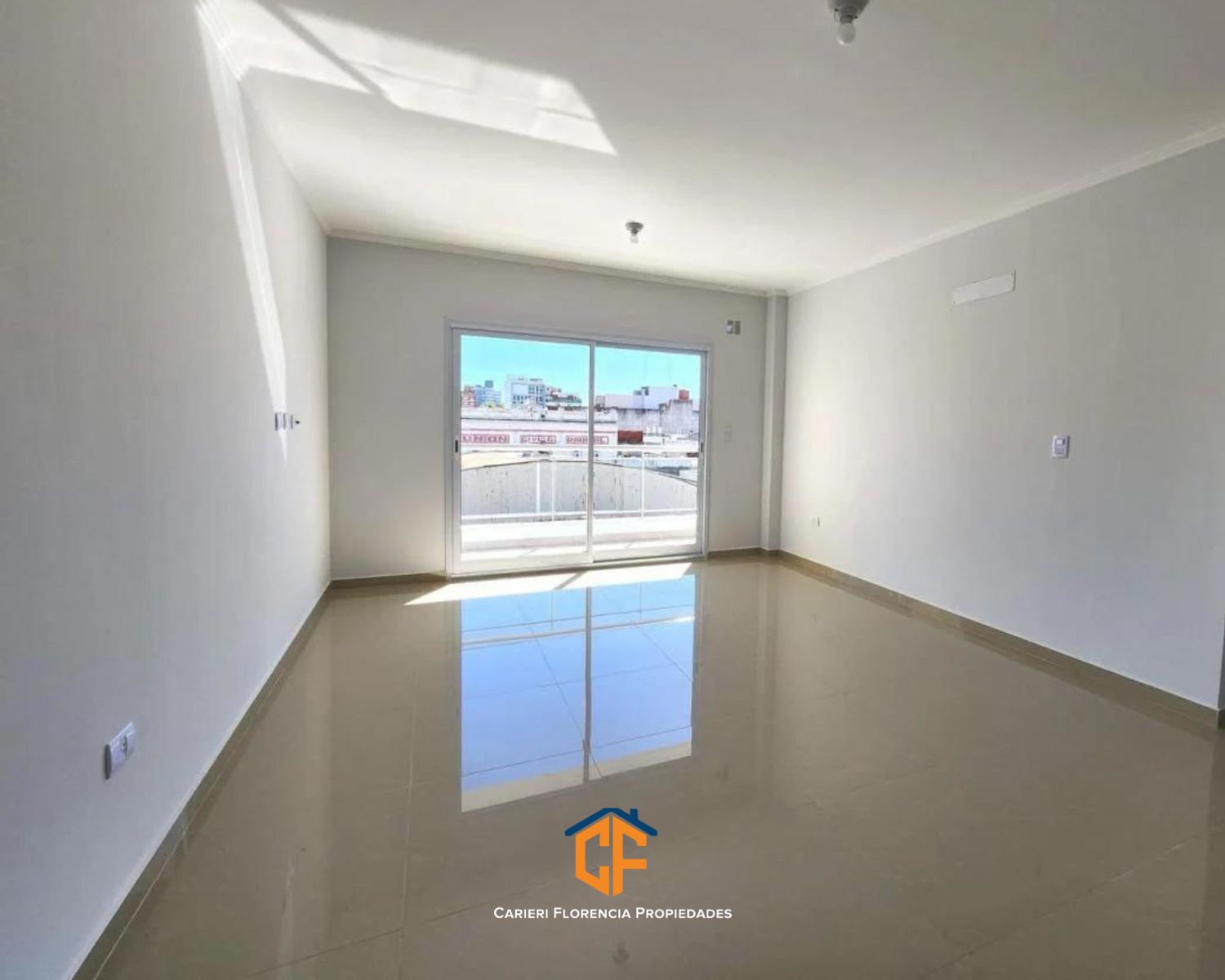 Departamento 3 Ambientes Con Amplio Balcón Y Detalles DePrimeraCategoríaEn San Martin — foto 2