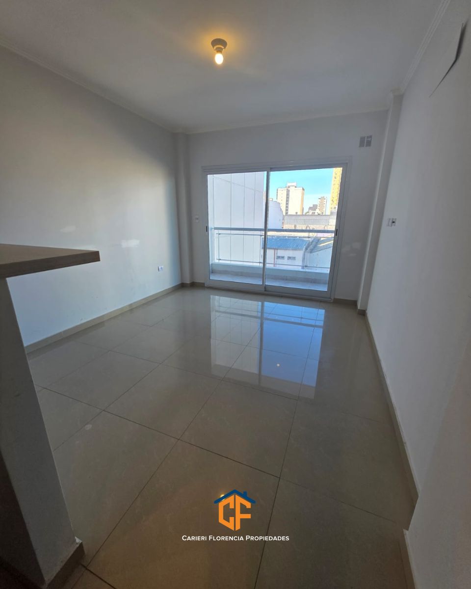 Departamento 2 Ambientes Con Balcón Y Detalles De Categoría En ElCentroDe San Martín — foto 3