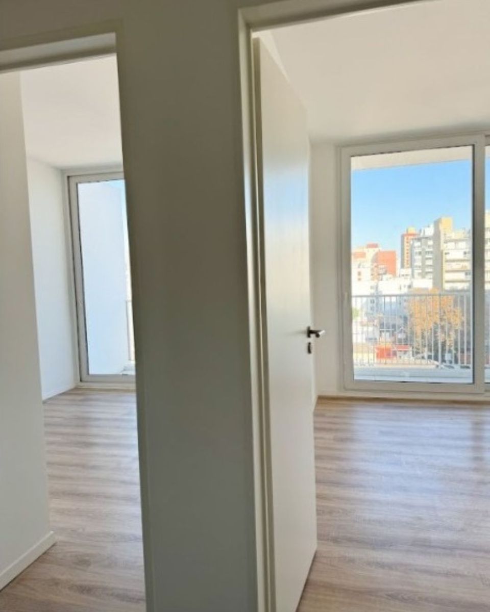 Departamento tres ambientes con cochera en San martin — foto 2