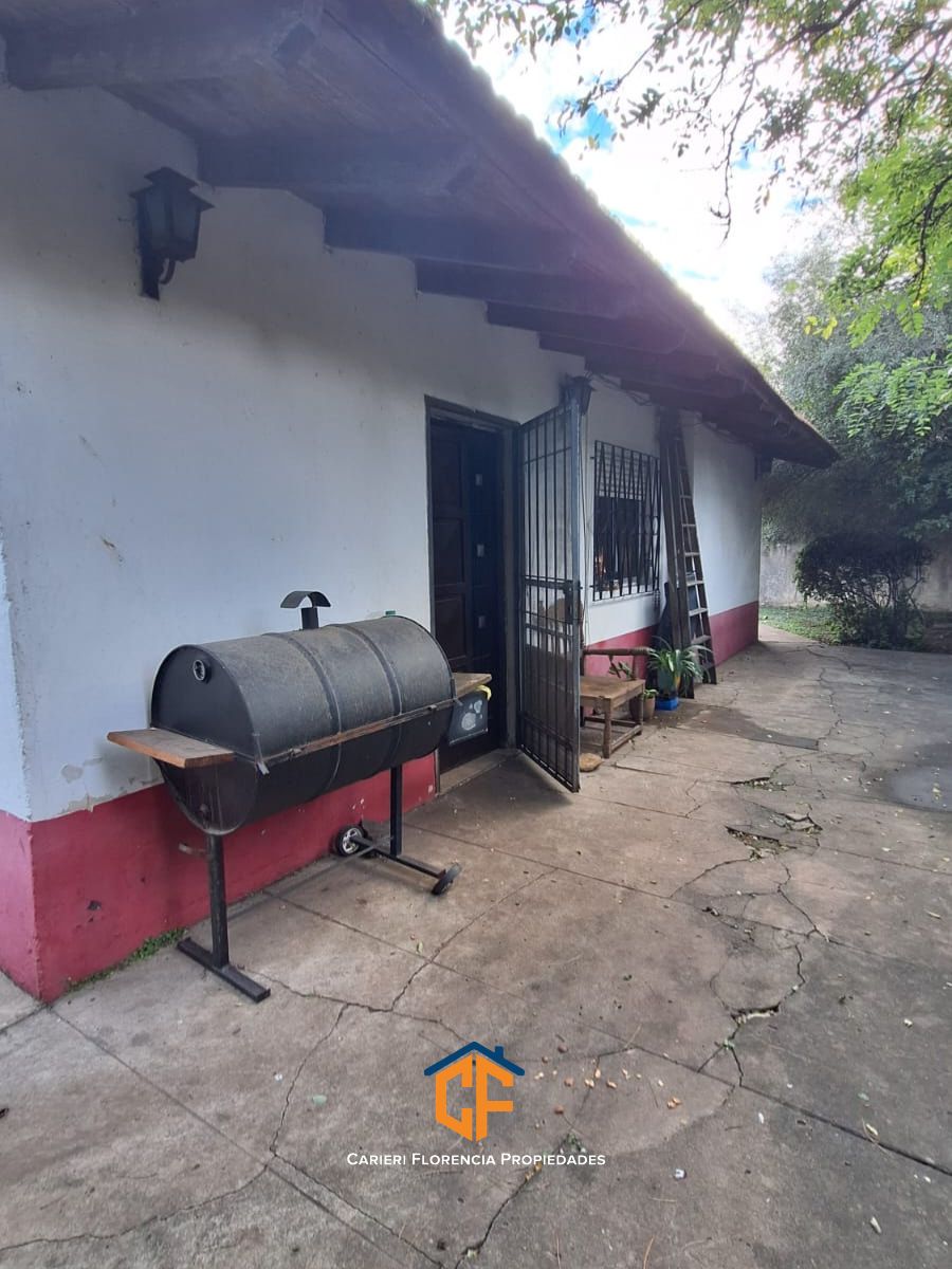 Casa En Lote Con 3 Locales Al Frente En 3 De Febrero — foto 3