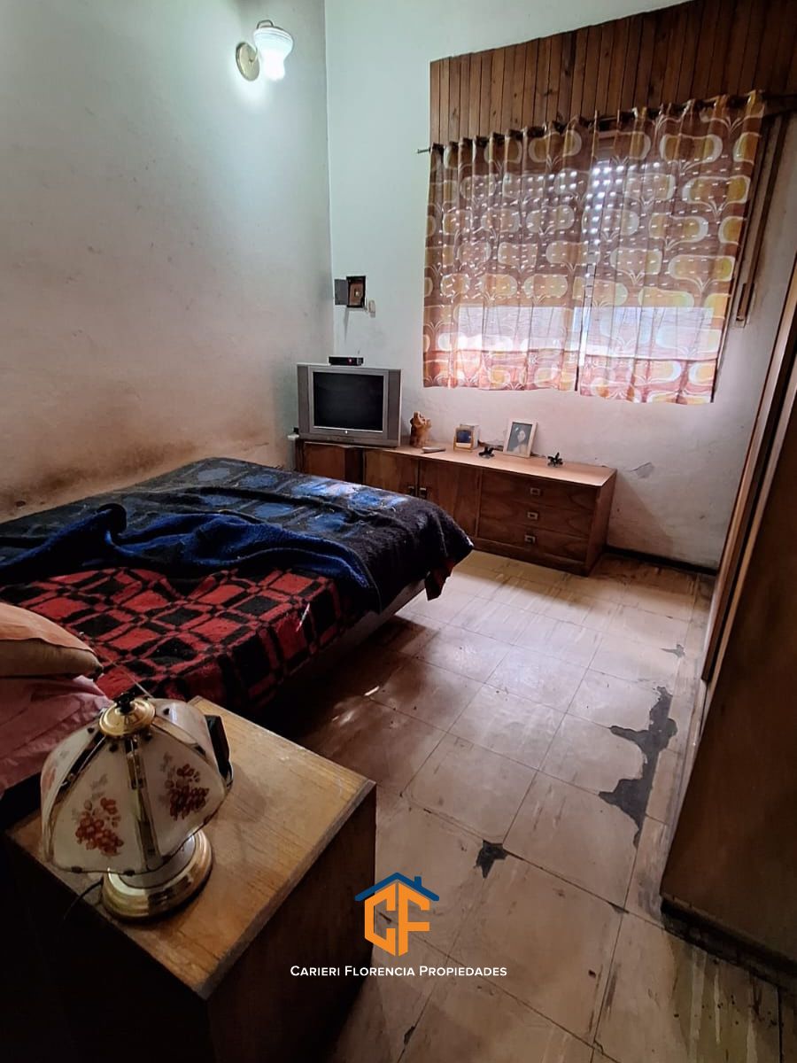 Casa En Lote Con 3 Locales Al Frente En 3 De Febrero — foto 6