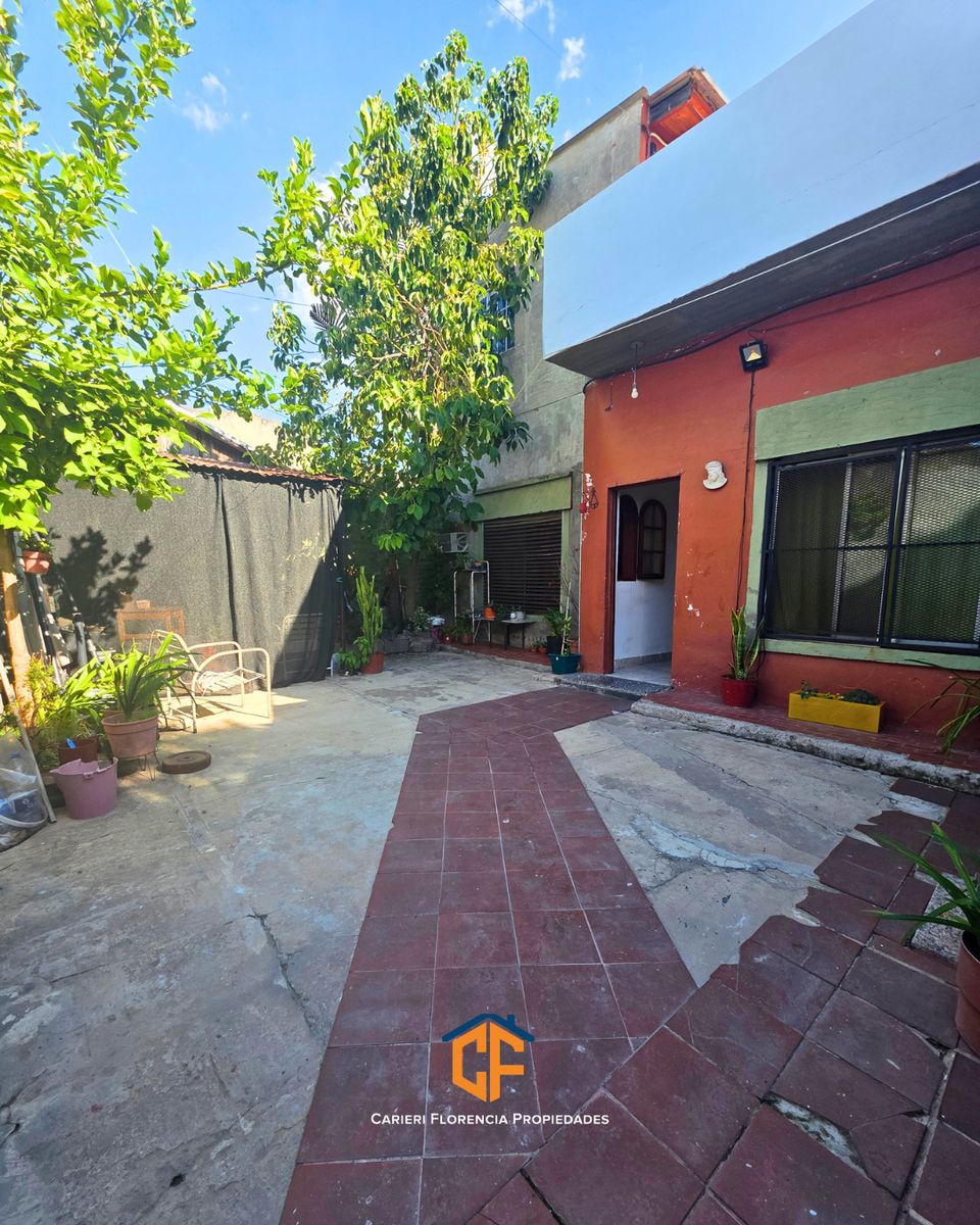Excelente PH Multifamiliar con Patio y Terraza Propia en San Martín — foto 2