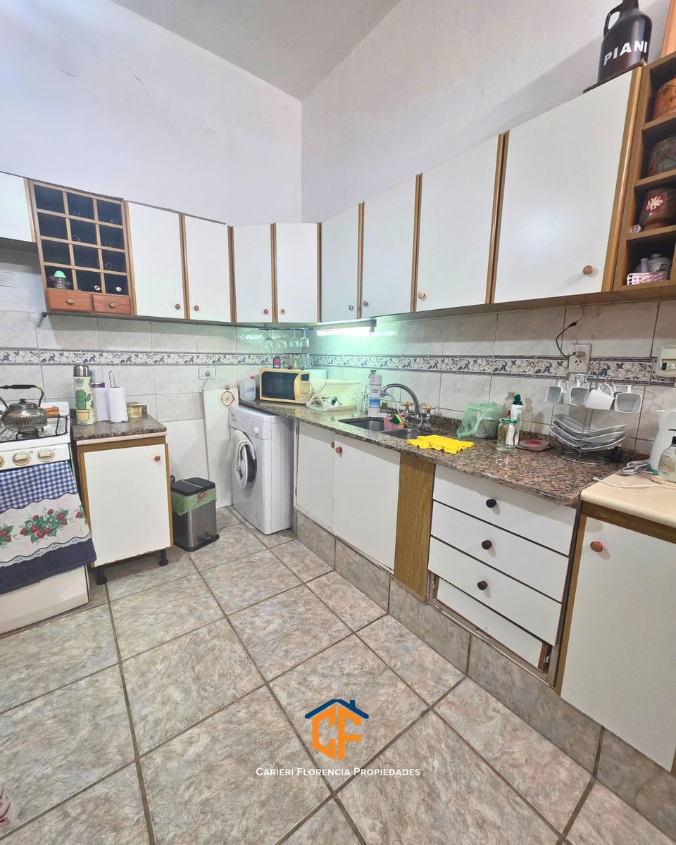 Excelente PH Multifamiliar con Patio y Terraza Propia en San Martín — foto 8