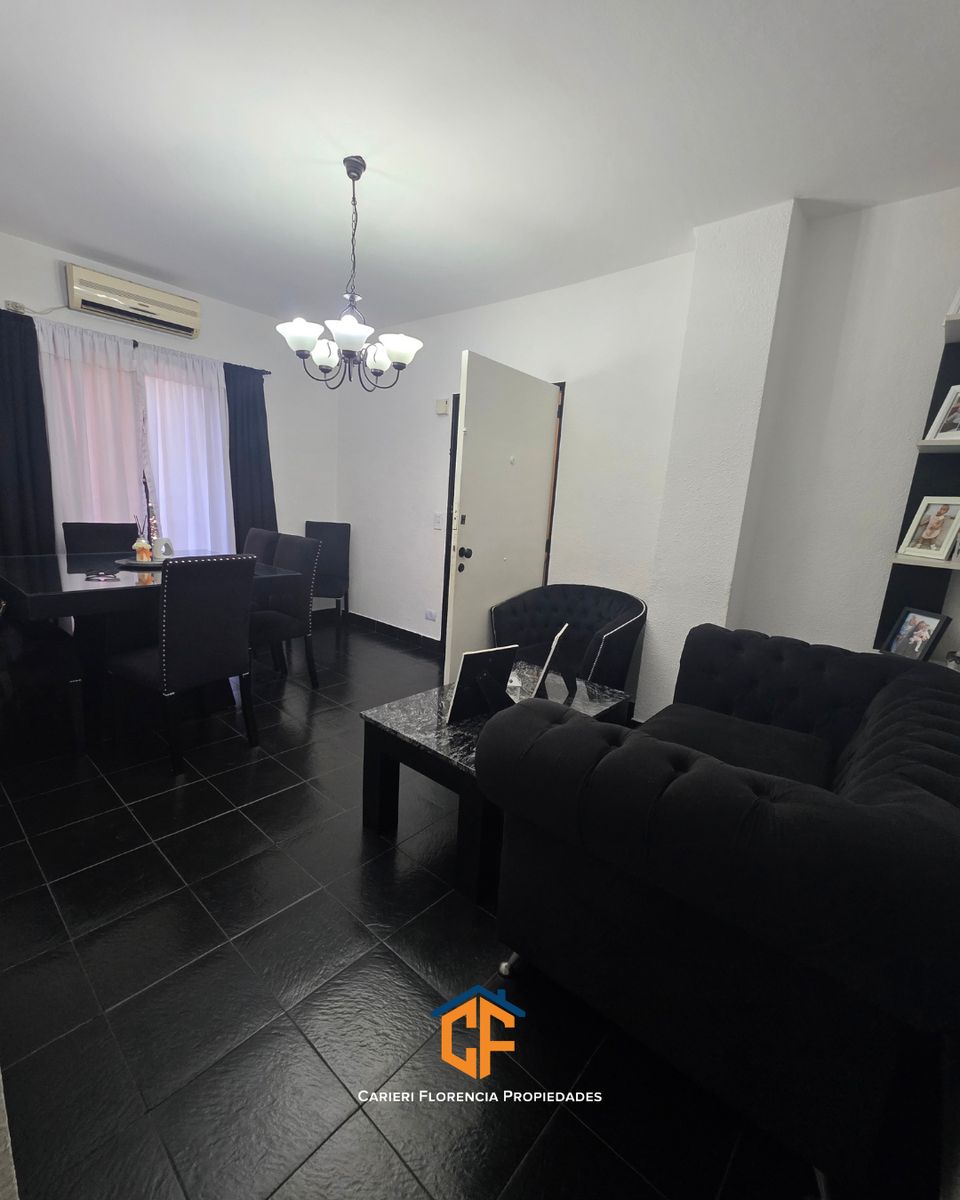 Venta De Departamento 4 Ambientes Con Cochera Libre Y Lavadero En San Martin - 2