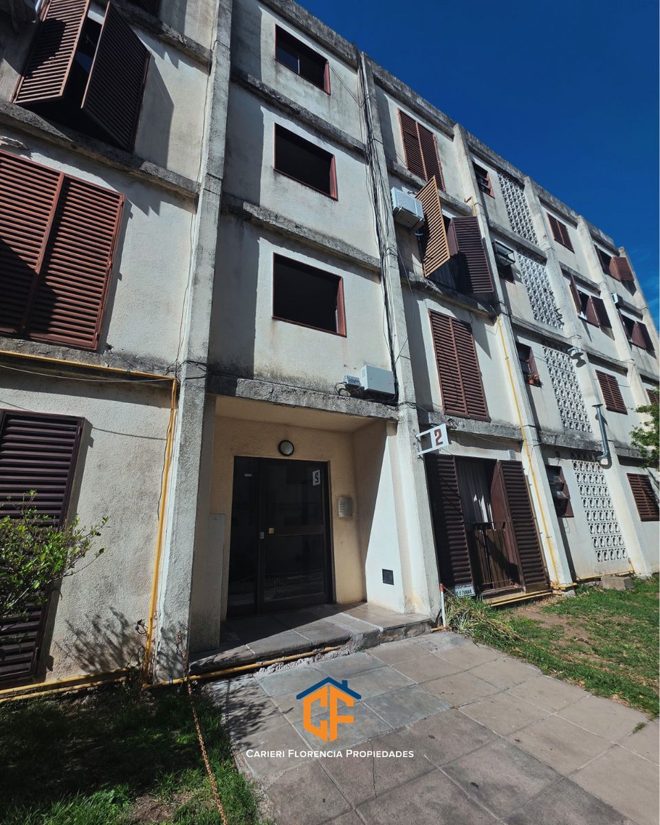 Venta De Departamento 4 Ambientes Con Cochera Libre Y Lavadero En San Martin - 14