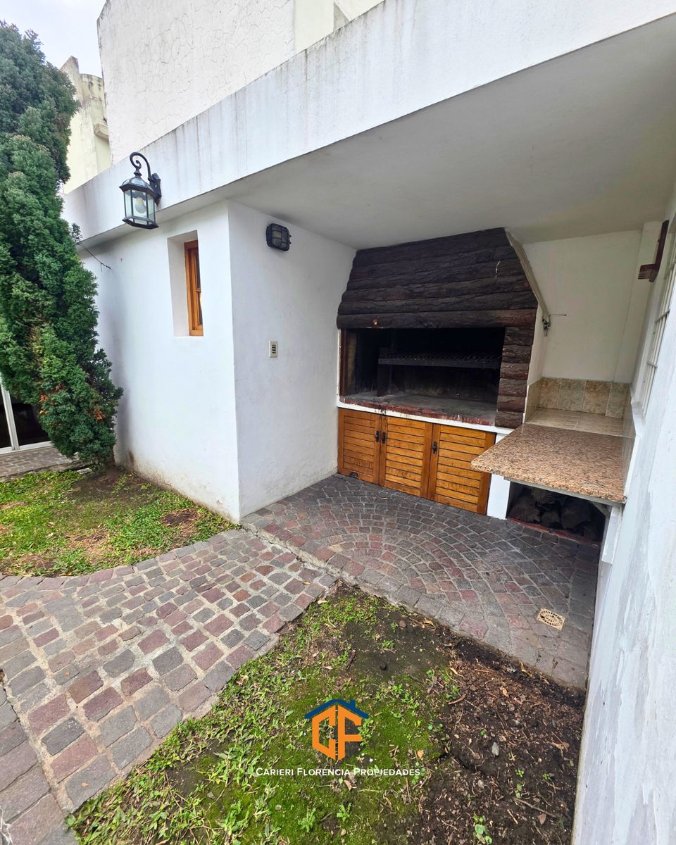 HERMOSA CASA 5 AMBIENTES EN VENTA CON PATIO, PARRILLA Y QUINCHO, EN EXCELENTE ESTADO - 8