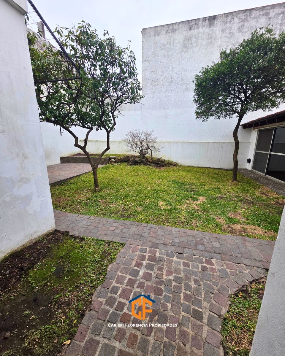 HERMOSA CASA 5 AMBIENTES EN VENTA CON PATIO, PARRILLA Y QUINCHO, EN EXCELENTE ESTADO - 9