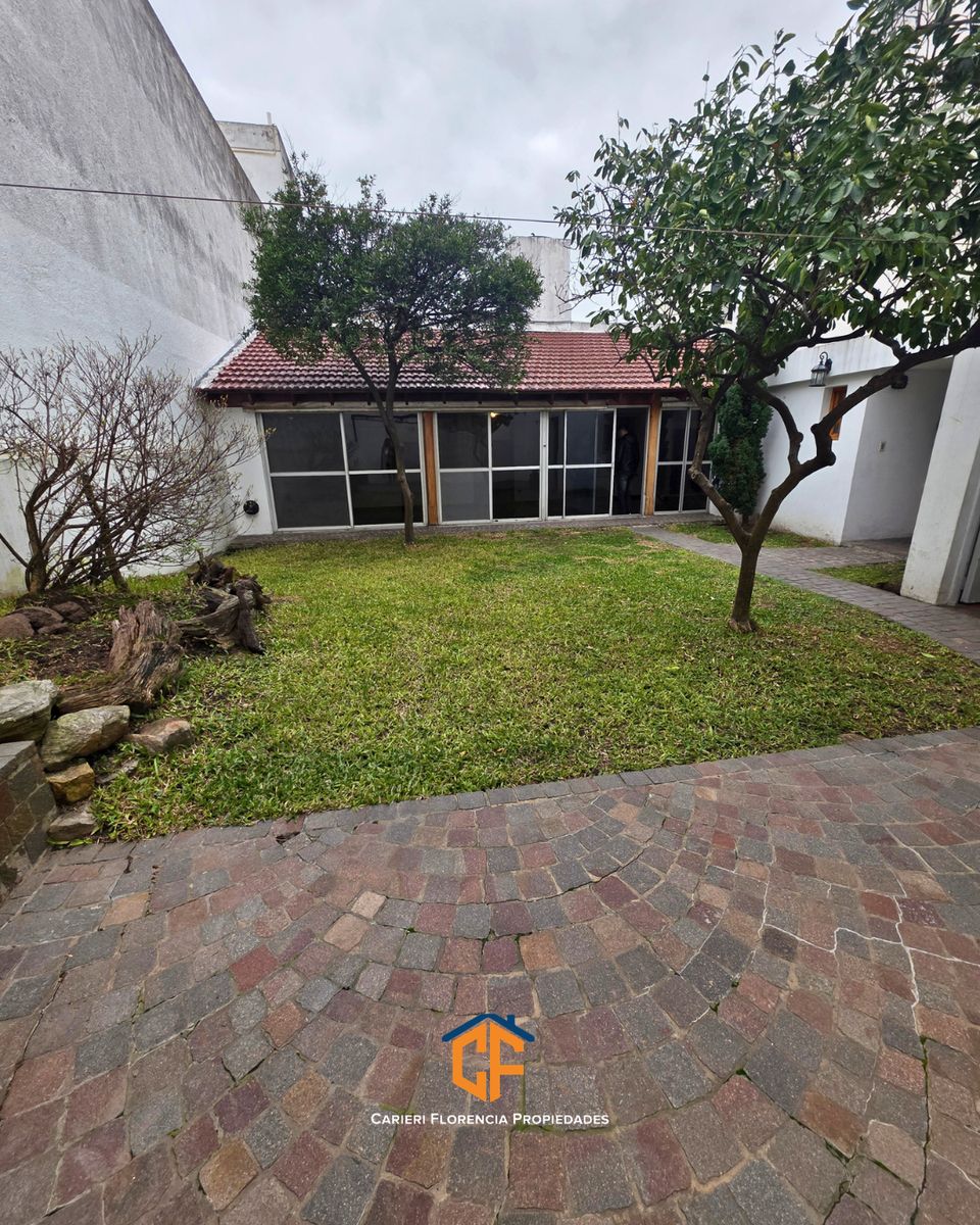 HERMOSA CASA 5 AMBIENTES EN VENTA CON PATIO, PARRILLA Y QUINCHO, EN EXCELENTE ESTADO - 10