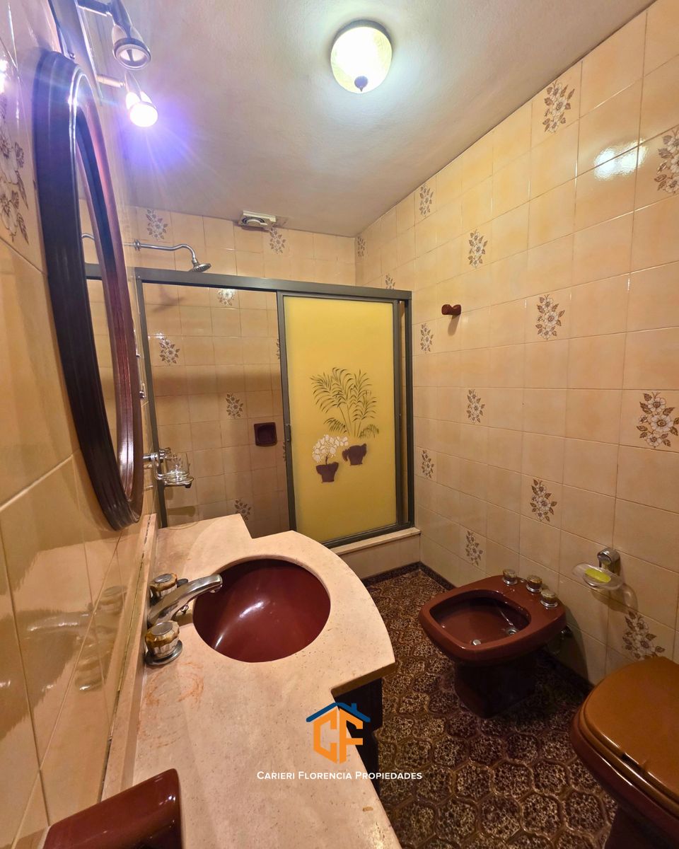 HERMOSA CASA 5 AMBIENTES EN VENTA CON PATIO, PARRILLA Y QUINCHO, EN EXCELENTE ESTADO - 15