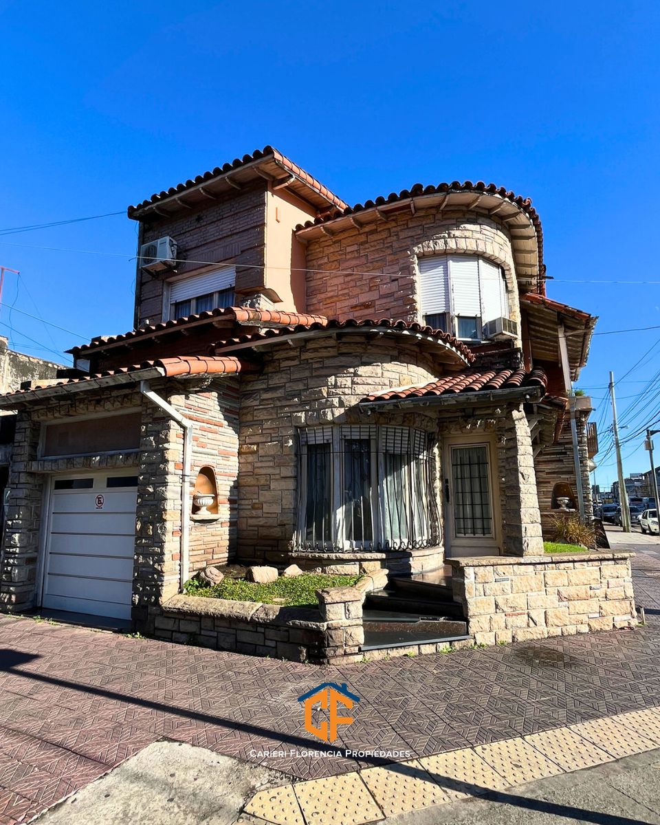 CASA 4 AMBIENTES EN VENTA MAS LOCAL COMERCIAL EN ESQUINA CON TERRAZA Y PARRILLA | SAN MARTÍN - 2