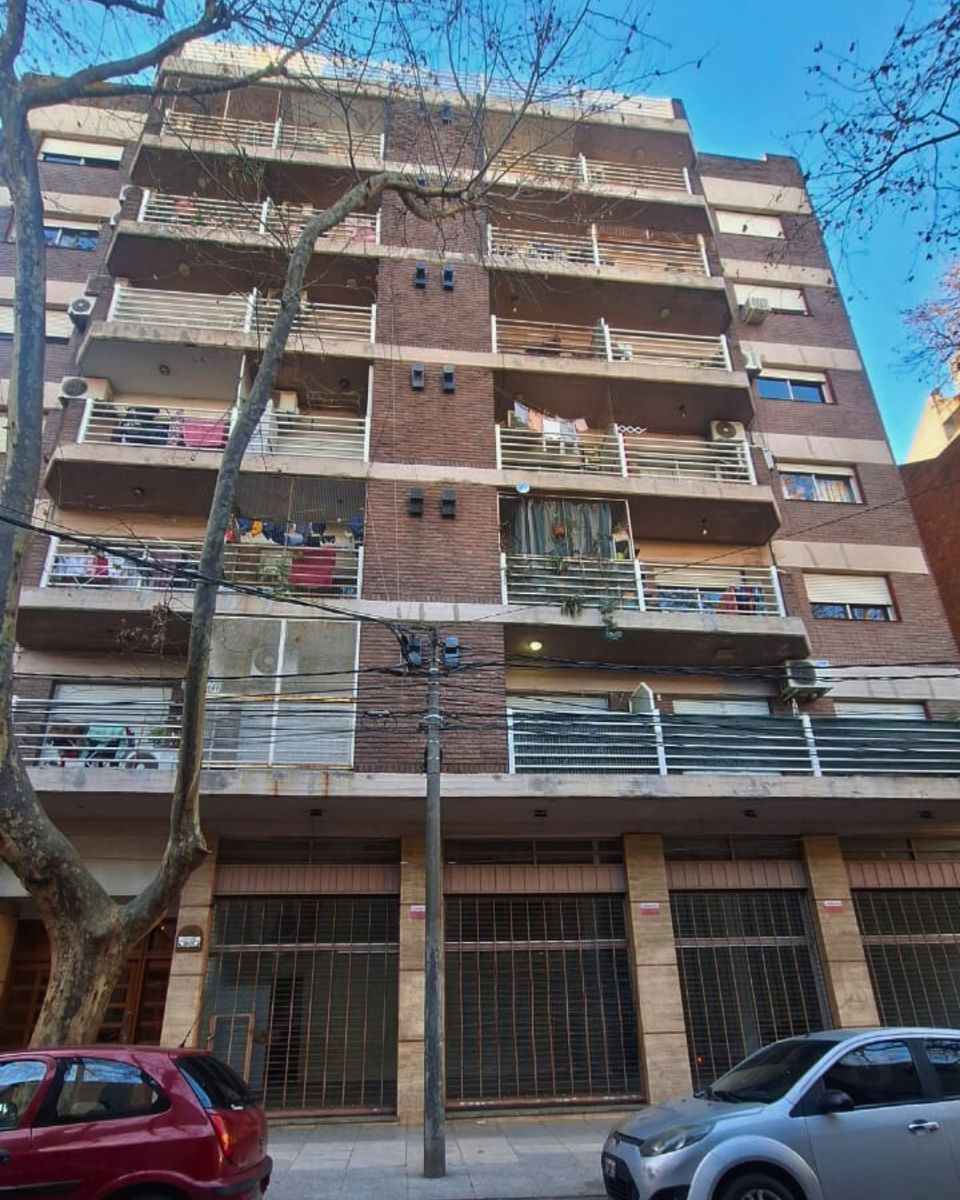 DEPARTAMENTO MONOAMBIENTE DIVISIBLE EN VENTA EN ZONA INMEJORABLE DE SAN MARTIN - 2