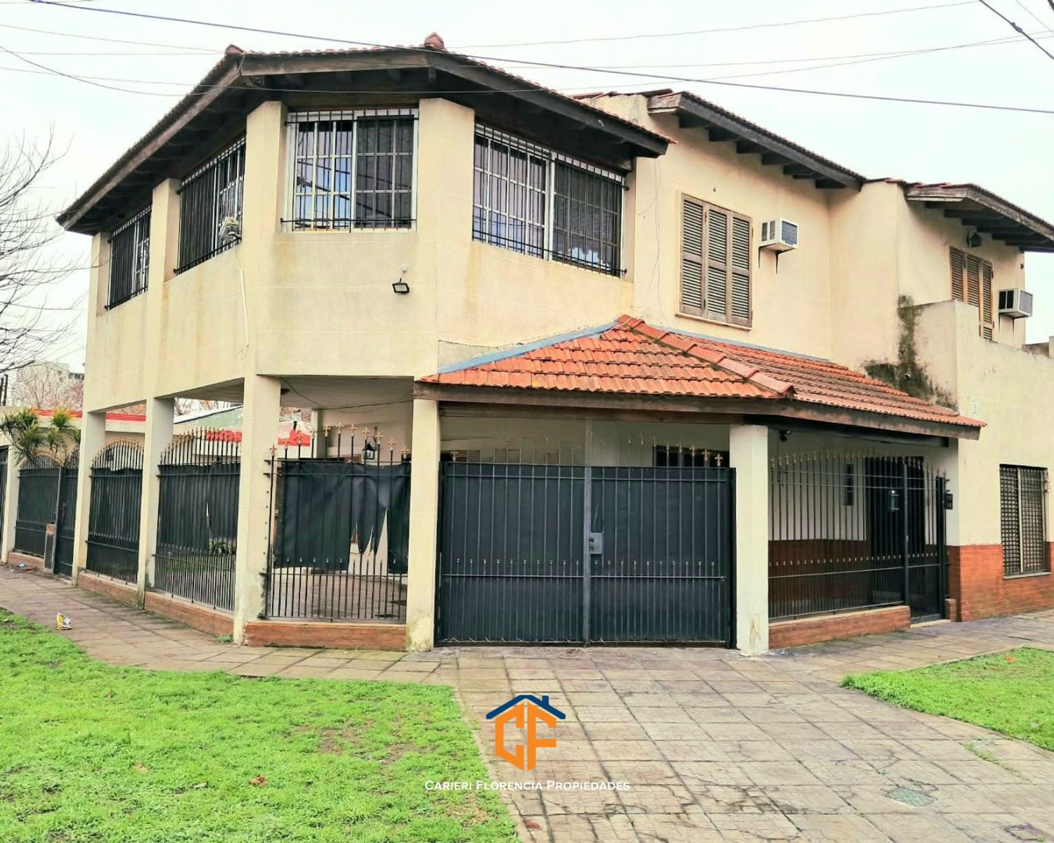 IMPORTANTE CASA 5 AMBIENTES EN VENTA CON JARDIN Y PARRILLA EN PABLO PODESTA - 3
