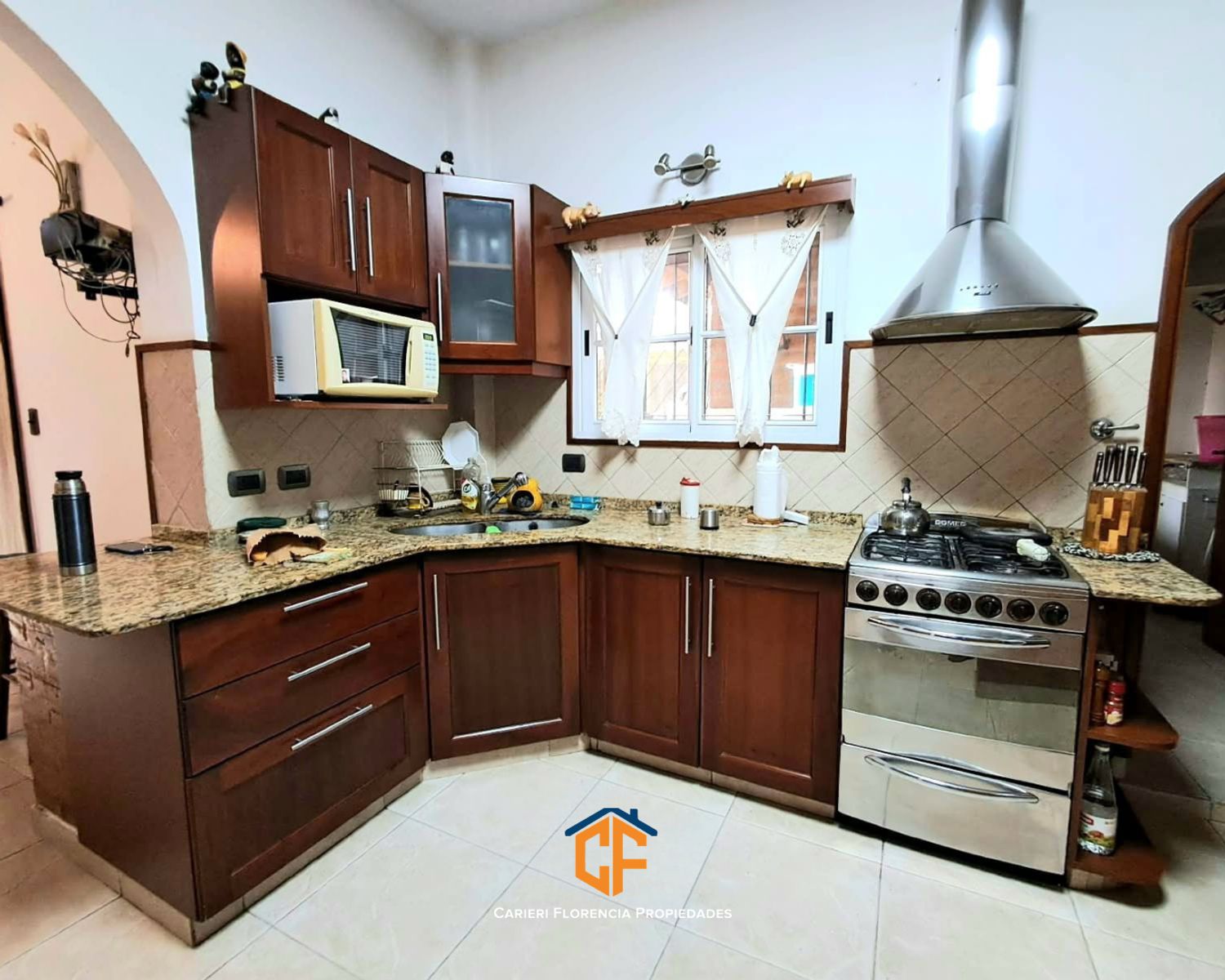 IMPORTANTE CASA 5 AMBIENTES EN VENTA CON JARDIN Y PARRILLA EN PABLO PODESTA - 6