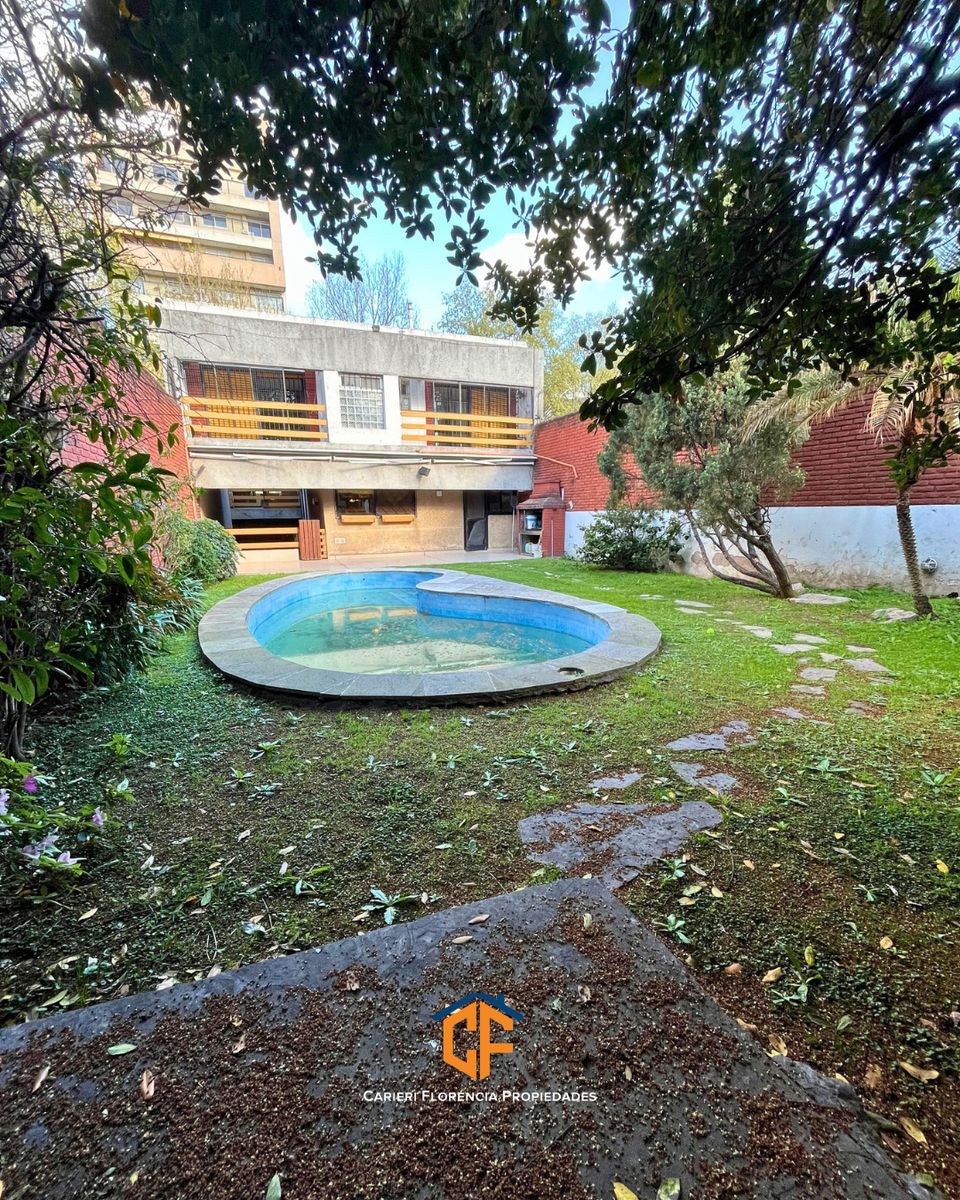 CASA 7 AMBIENTES EN VENTA EN SAN MARTIN CENTRO CON AMPLIO JARDIN Y PILETA - 16