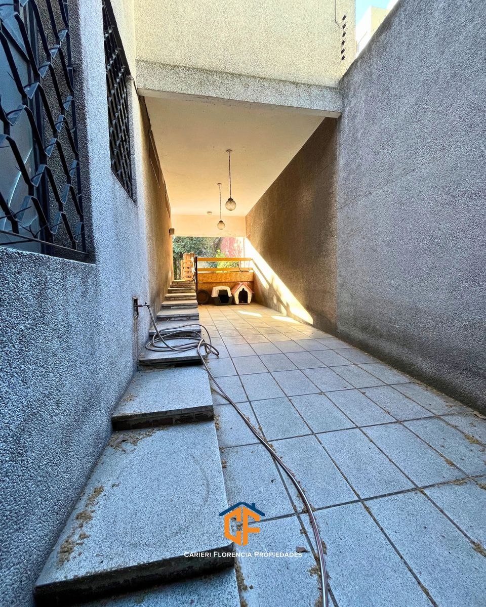 CASA 7 AMBIENTES EN VENTA EN SAN MARTIN CENTRO CON AMPLIO JARDIN Y PILETA - 19