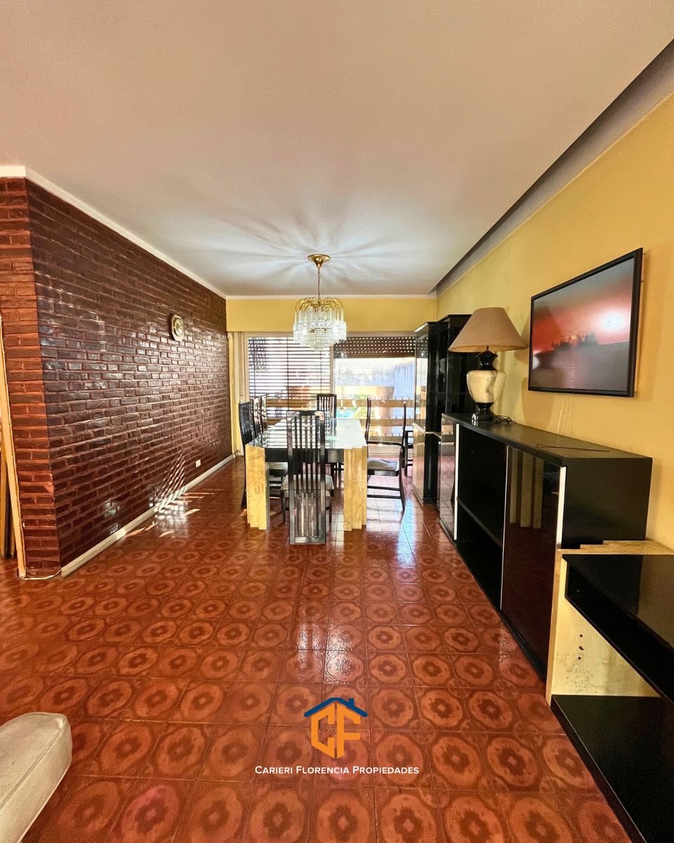 CASA 7 AMBIENTES EN VENTA EN SAN MARTIN CENTRO CON AMPLIO JARDIN Y PILETA - 22