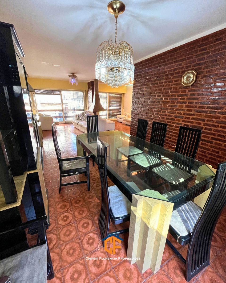 CASA 7 AMBIENTES EN VENTA EN SAN MARTIN CENTRO CON AMPLIO JARDIN Y PILETA - 24
