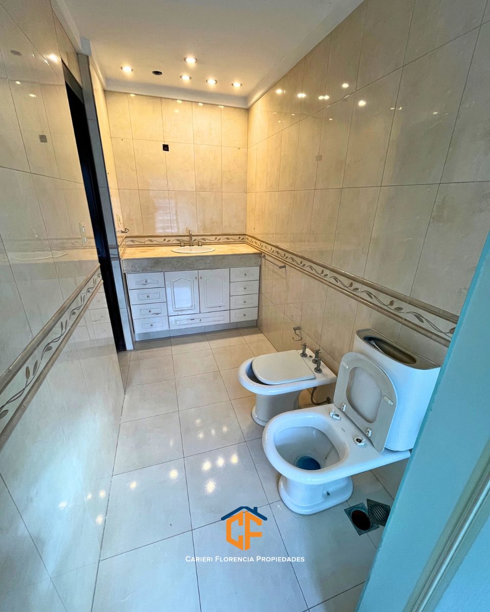 CASA 7 AMBIENTES EN VENTA EN SAN MARTIN CENTRO CON AMPLIO JARDIN Y PILETA - 32