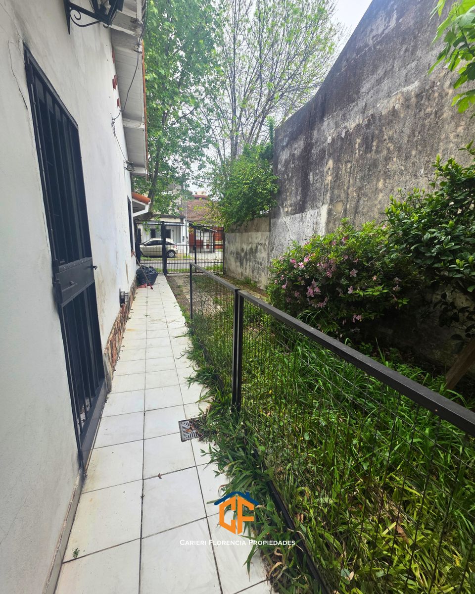 CASA 2 AMBIENTES EN VENTA CON JARDÍN Y QUINCHO EN VILLA BALLESTER - 23
