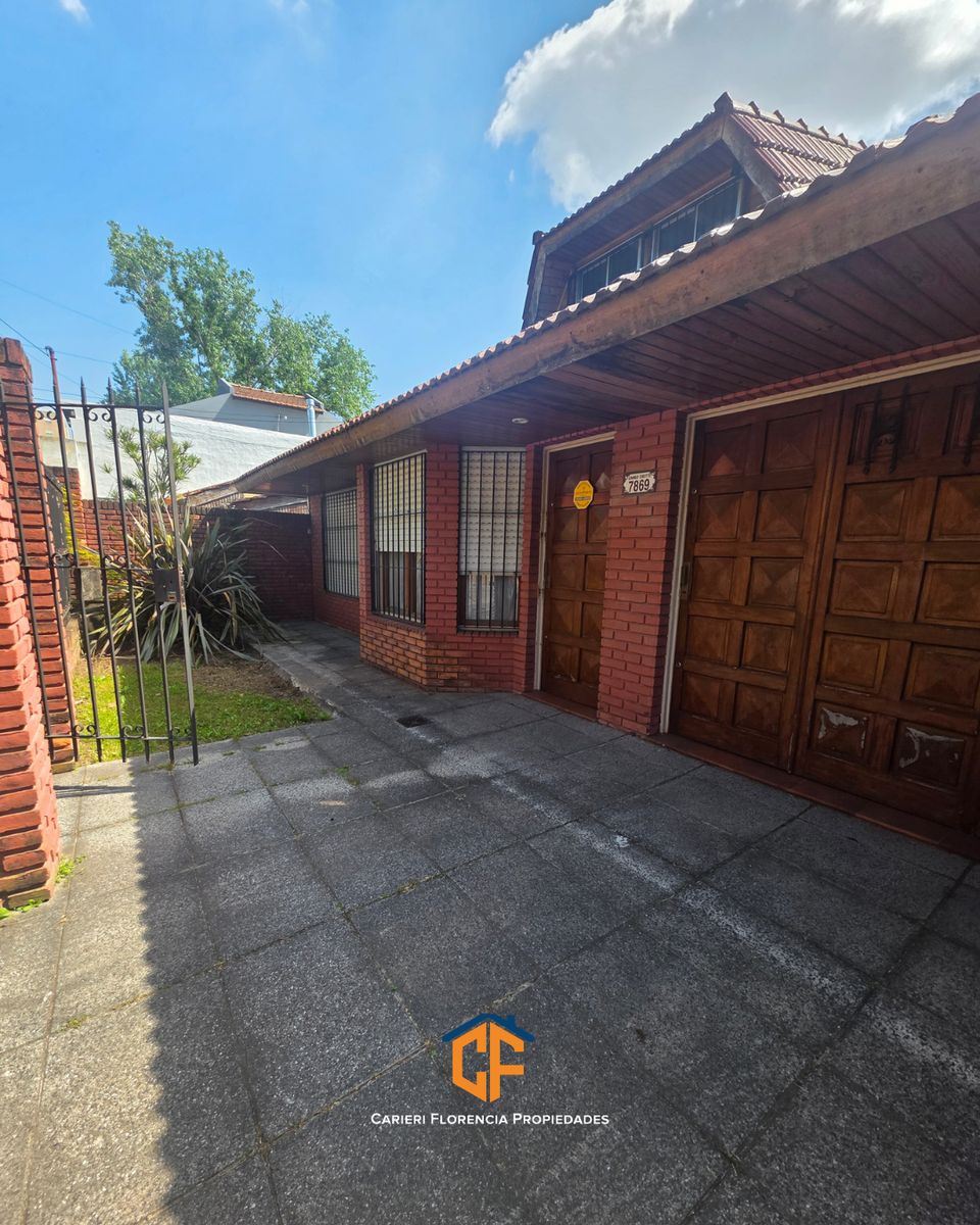 CASA DE 4 AMBIENTES EN VENTA CON JARDÍN, PLAYROOM Y COCHERA EN MARTÍN CORONADO - 2