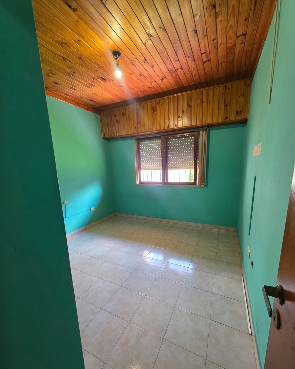 CASA DE 4 AMBIENTES EN VENTA CON JARDÍN, PLAYROOM Y COCHERA EN MARTÍN CORONADO - 4