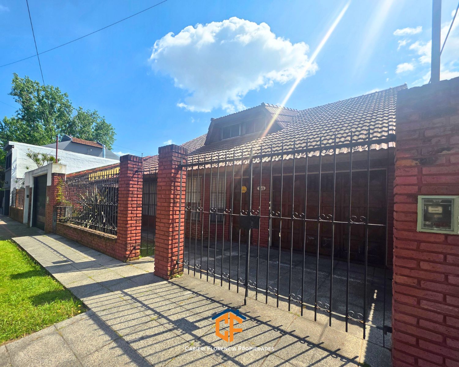 CASA DE 4 AMBIENTES EN VENTA CON JARDÍN, PLAYROOM Y COCHERA EN MARTÍN CORONADO - 23