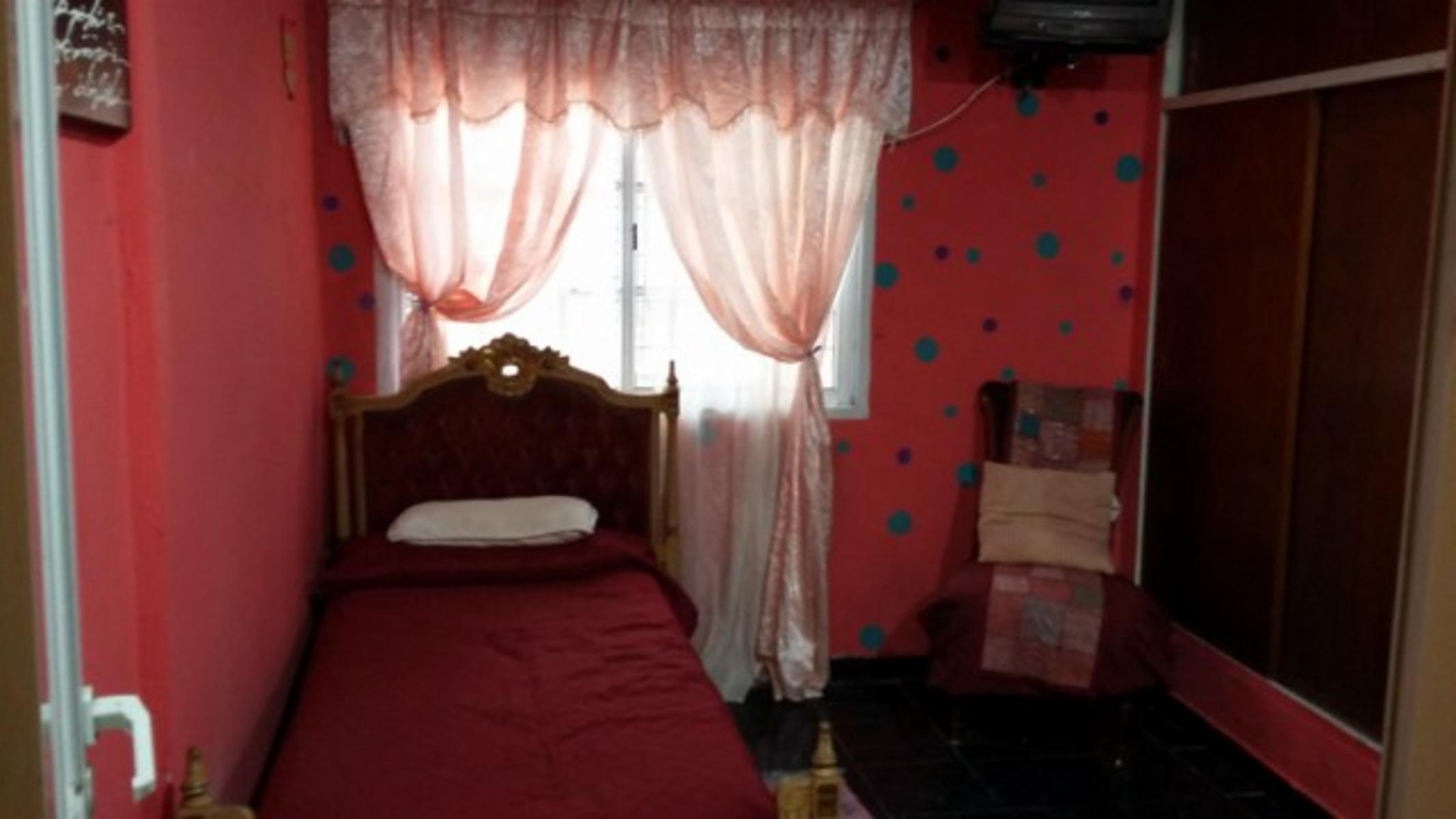 CASA CON 3 DORMITORIOS A UNA CUADRA DE PTE PERON — foto 12
