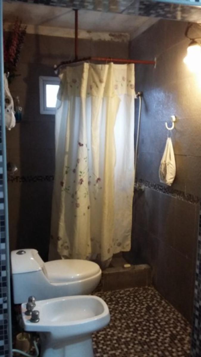 CASA CON 3 DORMITORIOS A UNA CUADRA DE PTE PERON — foto 13
