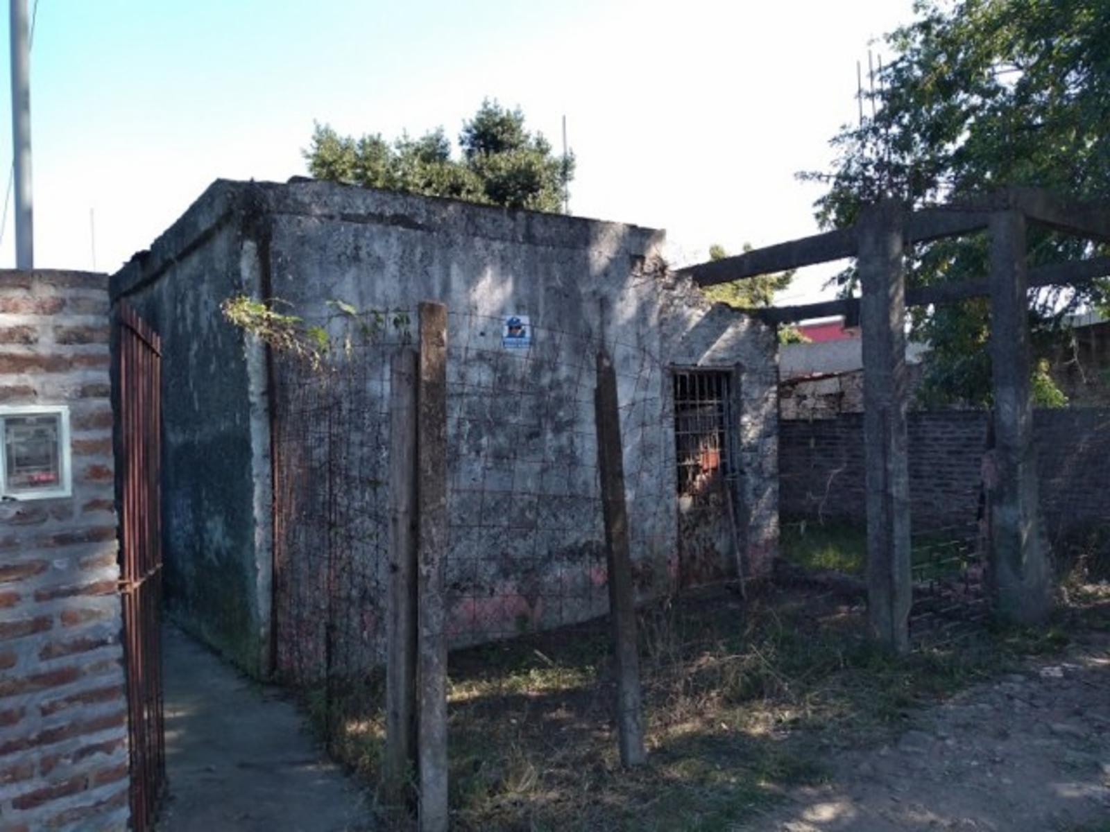 LOTE de 300 M2 CON MEJORAS - 6