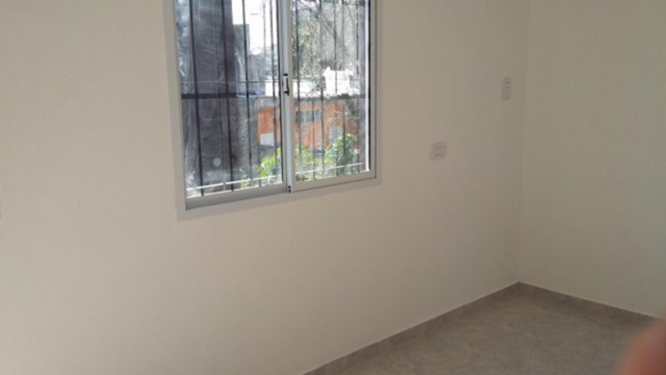DPTO DOS AMBIENTES EN CALLE QUIRNO AL 250 - BELLA VISTA - 7