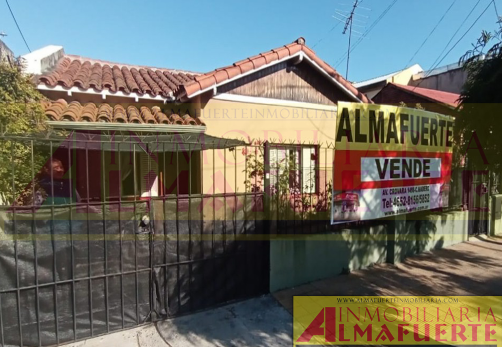Vivienda de 3 ambientes con entrada de auto.