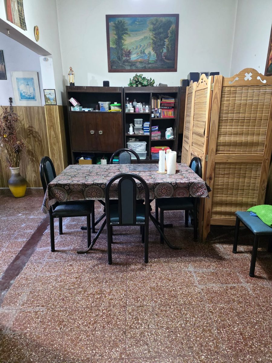 VENTA CASA 2 AMBIENTES CON GARAGE — foto 2