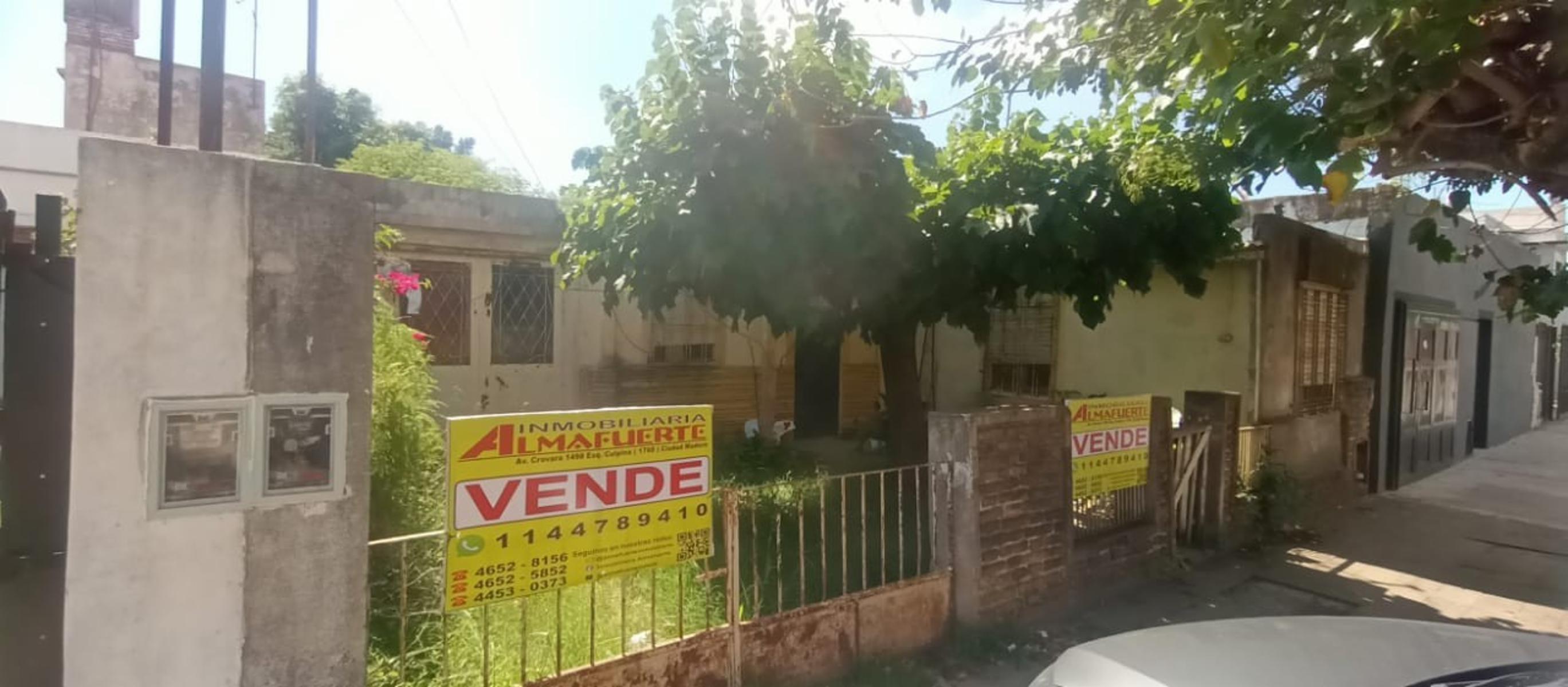 OPORTUNIDAD UNICA: LOTE DE 10 X 32 CON VIVIENDA A RECICLAR Y AMPLIO ESPACIO LIBRE