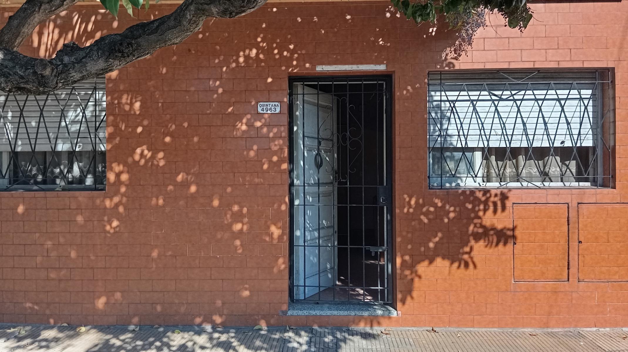 VENTA CASA 3 AMB CON TERRAZA A REFACCIONAR