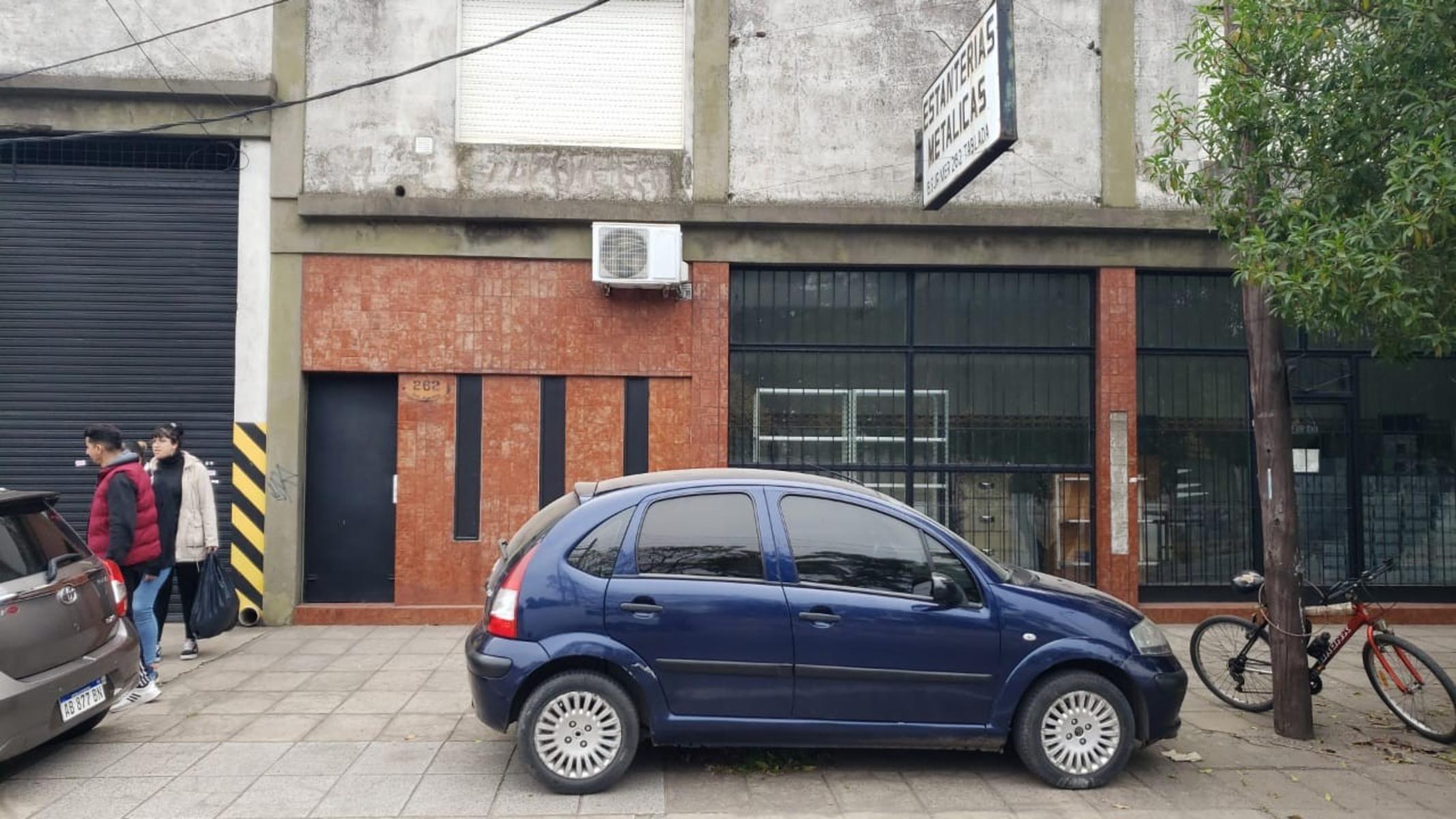 VENTA GALPON 1000 M2 SOBRE LOTE DE 600 M2