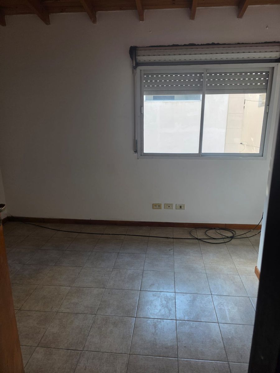 ALQUILER Dúplex 3 ambientes con patio - 11